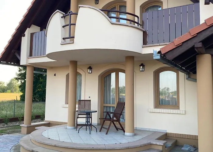 Trio Relax קישקונמאישה